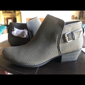 Esprit Talia Boots/Booties Charcoal Color 10M